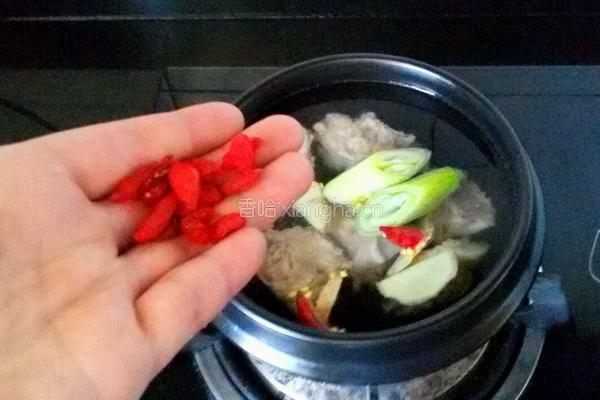 白萝卜排骨汤的做法图解8