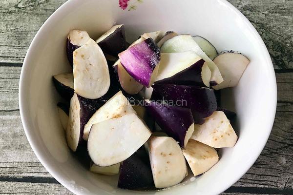 肉沫茄子的做法图解3