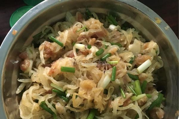 原生态包子加煎饺配番茄的做法图解3