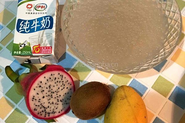 水果牛奶西米露的做法图解1