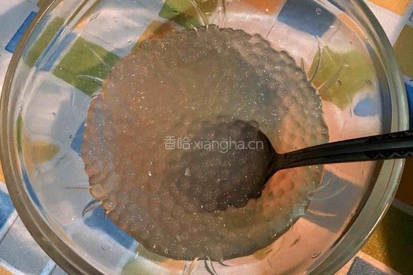 水果牛奶西米露的做法图解3