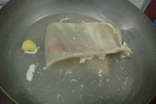酸辣猪皮冻的做法图解2