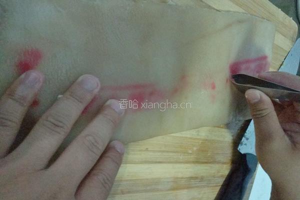 酸辣猪皮冻的做法图解6