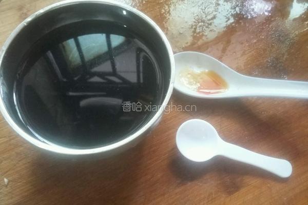 猪皮炒芹菜的做法图解6