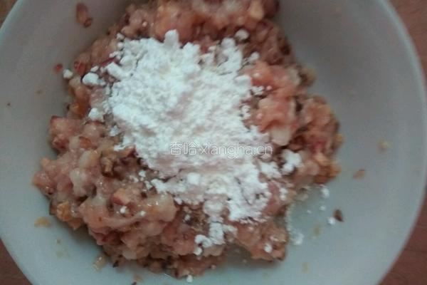 糖醋肉丸子的做法图解3