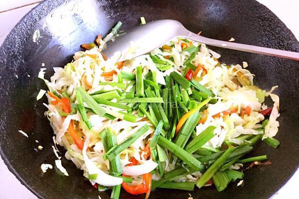 卷心菜辣炒豆腐皮的做法图解14