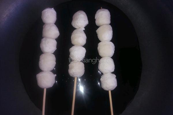 煎鱼丸的做法图解3