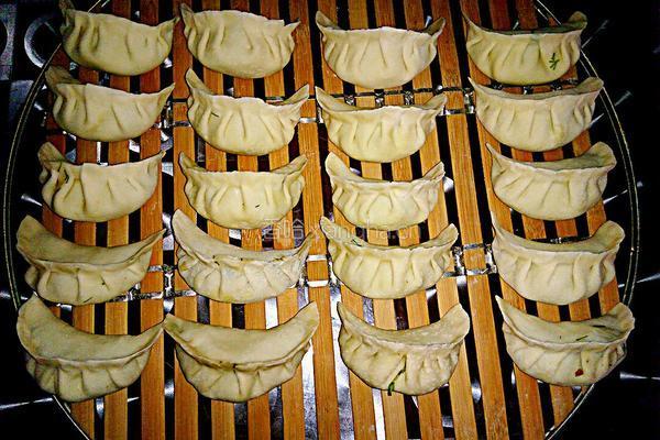 猪肉茴香水饺的做法图解6