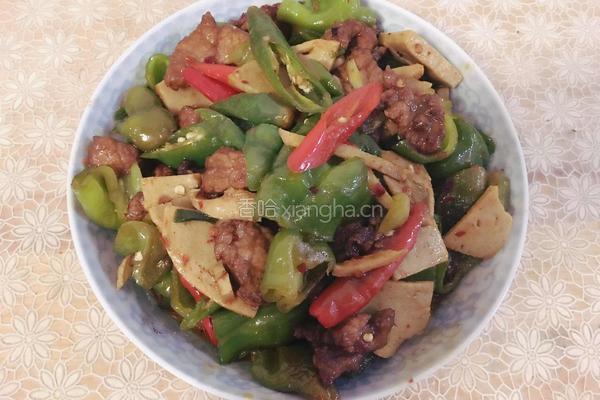 青椒面筋炒肉片的做法图解7