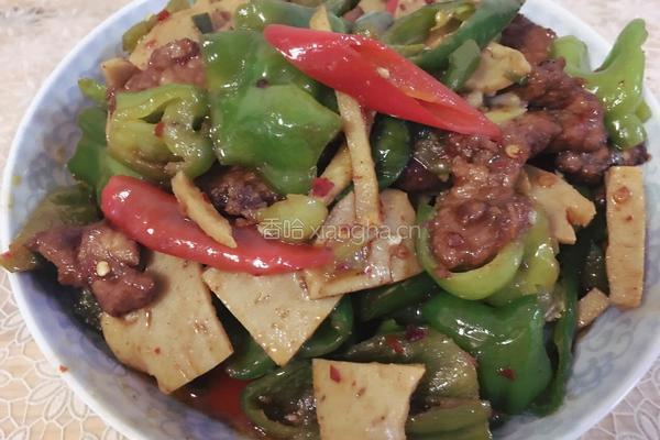 青椒面筋炒肉片的做法图解8
