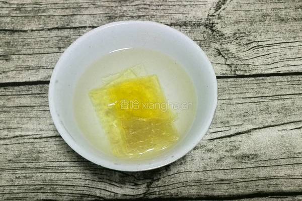 酸奶慕斯蛋糕的做法图解2