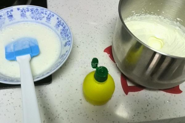 酸奶慕斯蛋糕的做法图解7