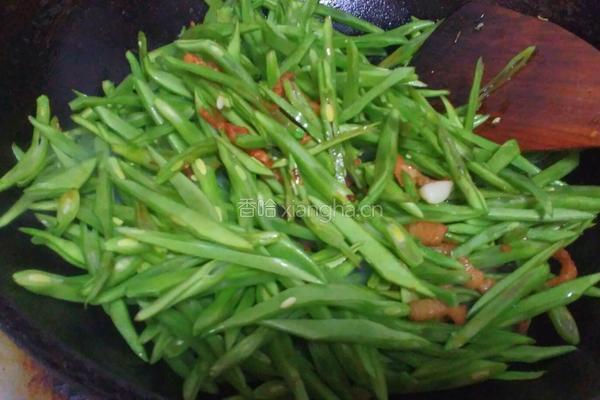 肉丝豆角丝的做法图解6