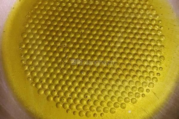 彩椒炒烤肠的做法图解3