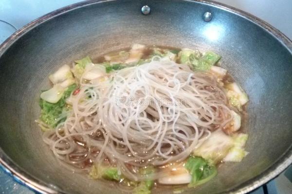 卷心菜粉丝汤的做法图解8