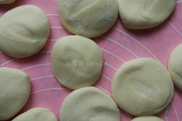 芹菜猪肉包子的做法图解15