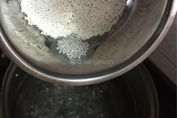 椰汁芒果西米露的做法图解2