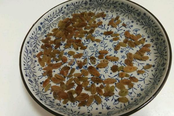 银耳果香木耳羹的做法图解4