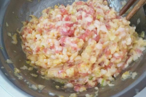 白菜猪肉蒸饺的做法图解4