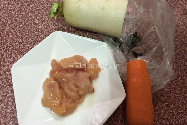 白萝卜鸡肉卷的做法图解1