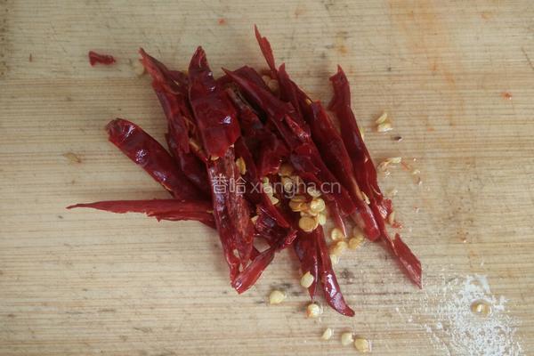 芹菜炒肉的做法图解3