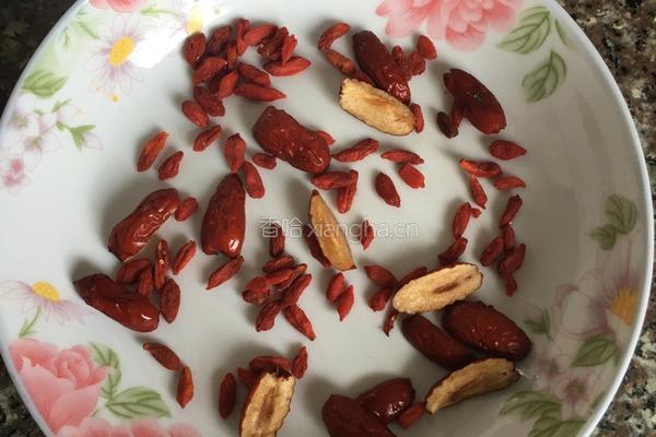 美容丰胸圣品的做法图解2
