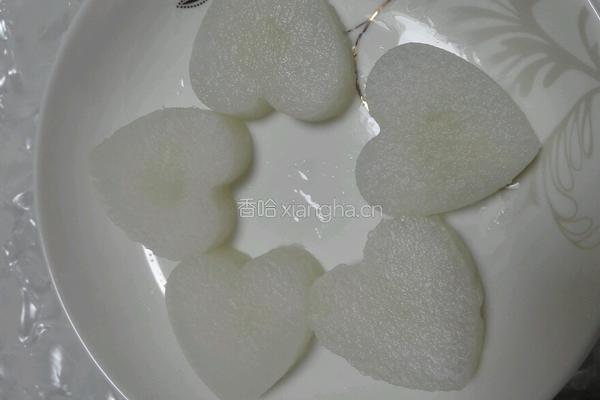 白萝卜翡翠爱心盅的做法图解3