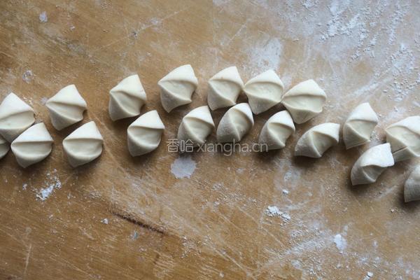 韭菜苔虾仁饺子的做法图解6
