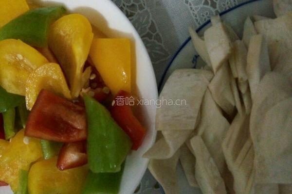 彩椒炒杏鲍菇的做法图解1
