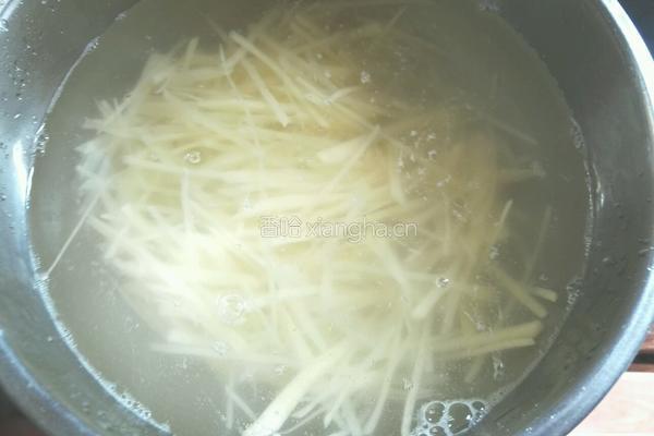 绿豆芽拌土豆丝的做法图解4