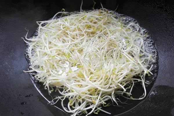 绿豆芽拌土豆丝的做法图解7