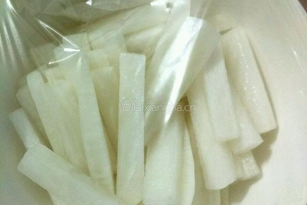 酸甜萝卜的做法图解3