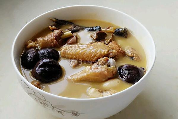 家常炖鸡汤的做法图解10