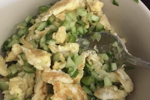 黄瓜鸡蛋饺子的做法图解5
