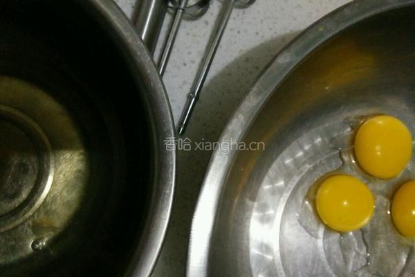 葡萄干蛋糕卷的做法图解1