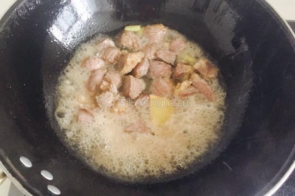 土豆烧牛肉的做法图解5