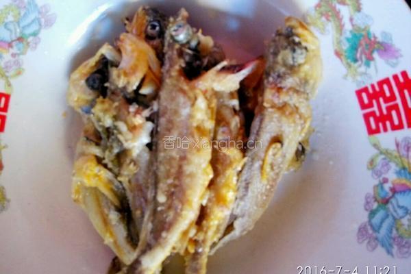 小黄鱼煎鸡蛋的做法图解4