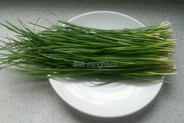 韭菜鸡蛋粉丝春卷的做法图解1