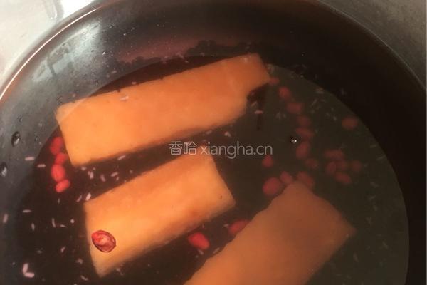 黑米粥的做法图解3