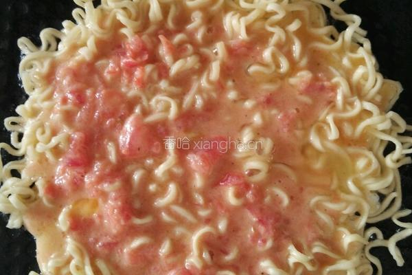 西红杮鸡蛋面条饼的做法图解4