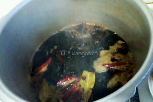 香辣卤鸭掌的做法图解5