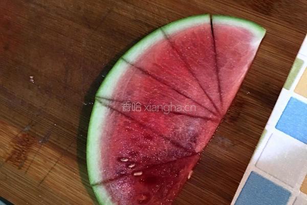 花样西瓜拼盘的做法图解3