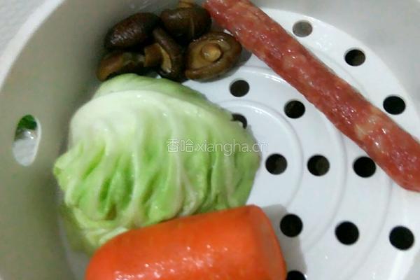 卷心菜炒饭的做法图解1