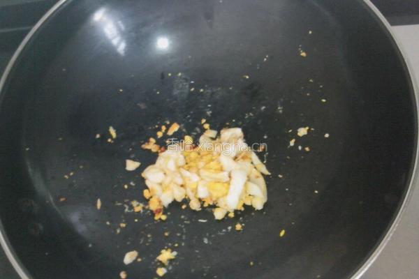 红油辣椒豆瓣酱凉拌鸡蛋蛋的做法图解5