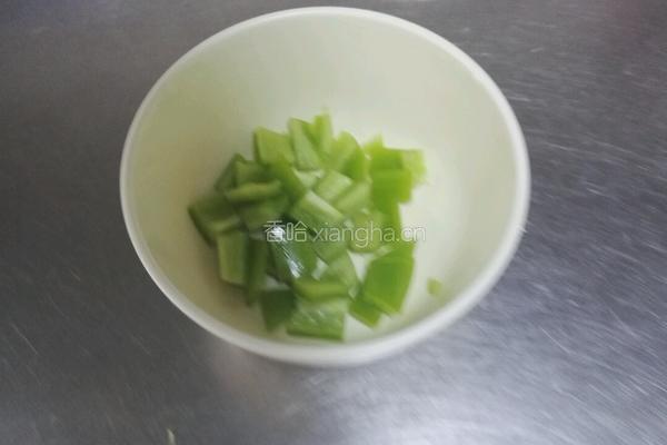 基围虾炒玉米粒的做法图解4