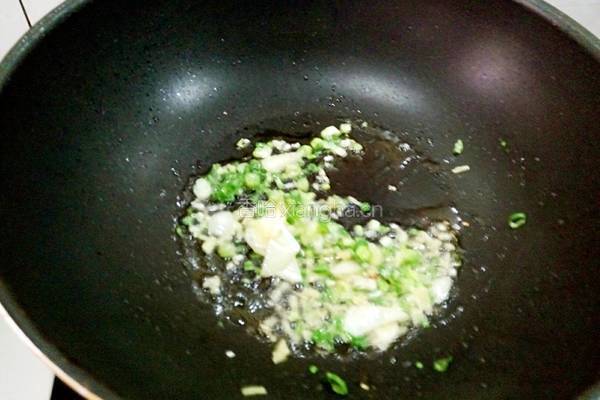  卷心菜炒油条的做法图解5
