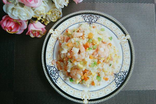 什锦虾仁炒饭的做法图解8