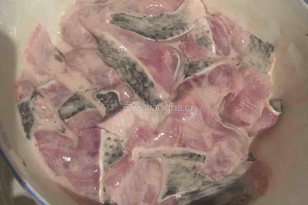 酸菜鱼的做法图解1
