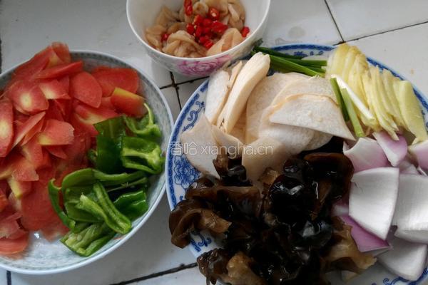杂蔬炒肉的做法图解2