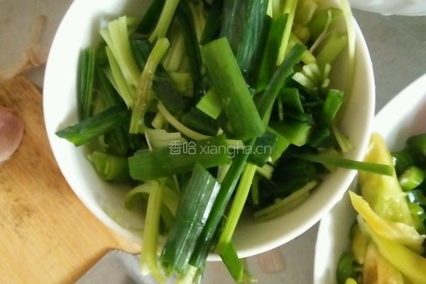 香闷排骨的做法图解2